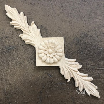 Flower on Square Pediment Wub2112