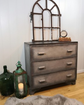 Kul og unik kommode